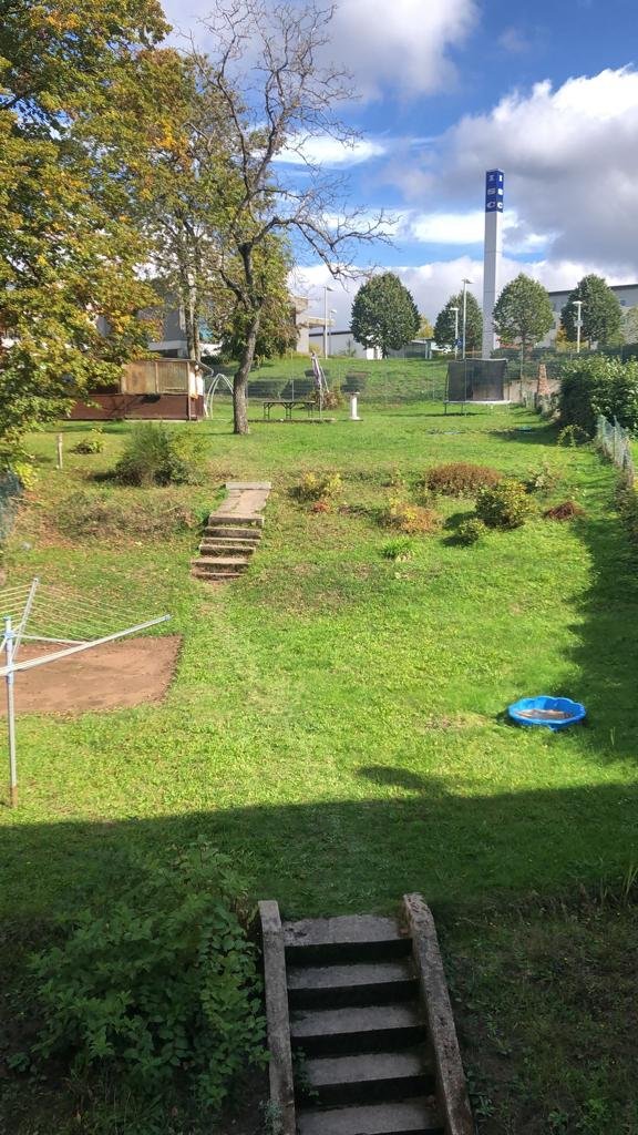 4 Zimmer, Küche und Bad Wohnung mit Garten