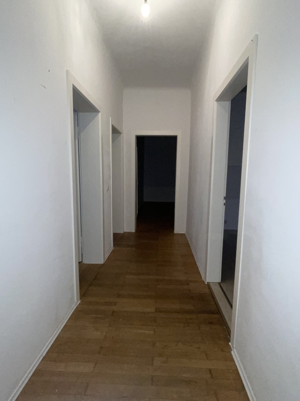 Sonnige 4 ZKB Erdgeschoß Altbau-Wohnung, Luisenstraße