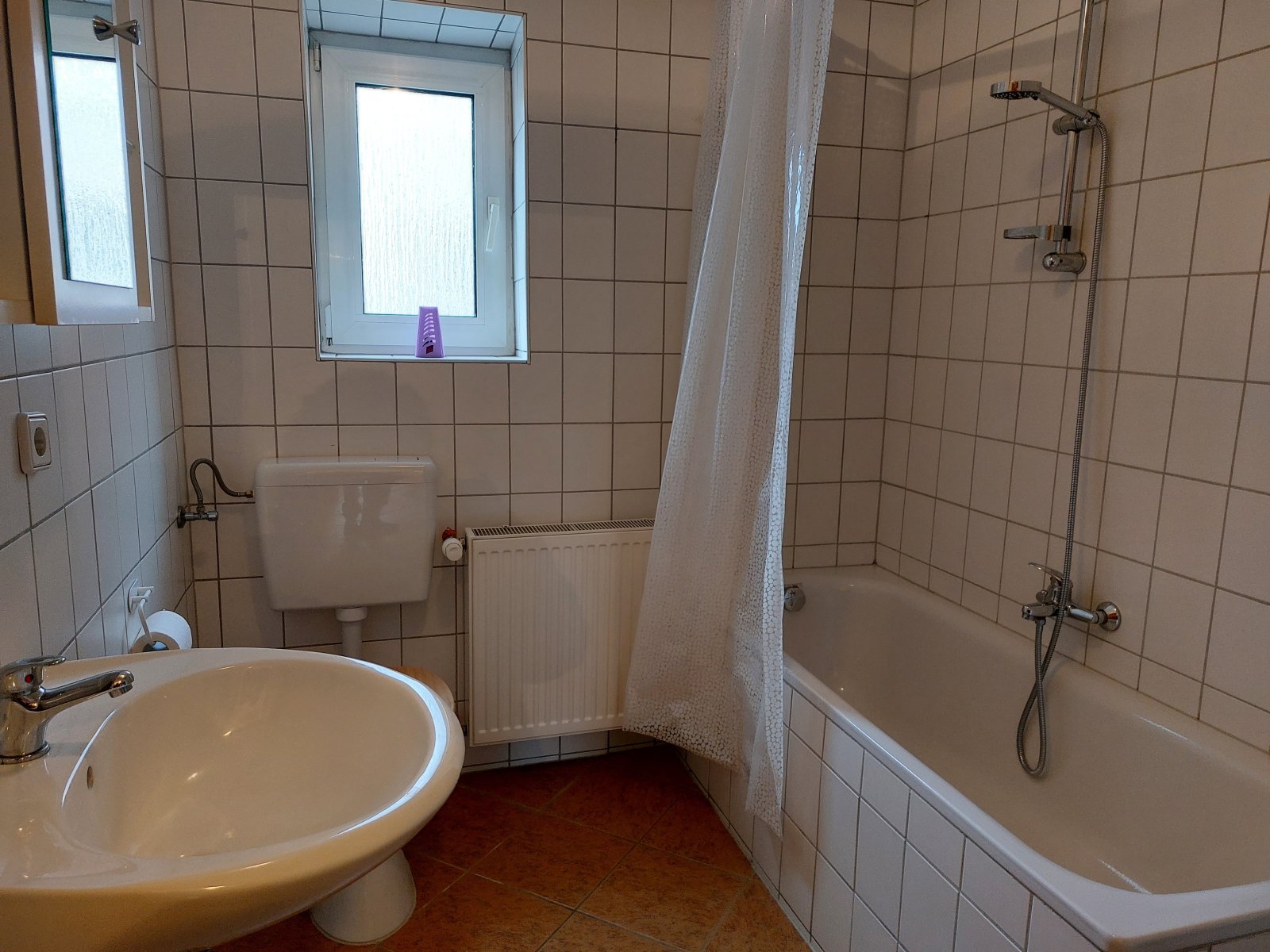 2 X 2 ZKB Wohnung in gepflegter Wohnanlage Nähe Physiotherapieschule an Selbstzahler zu vermieten