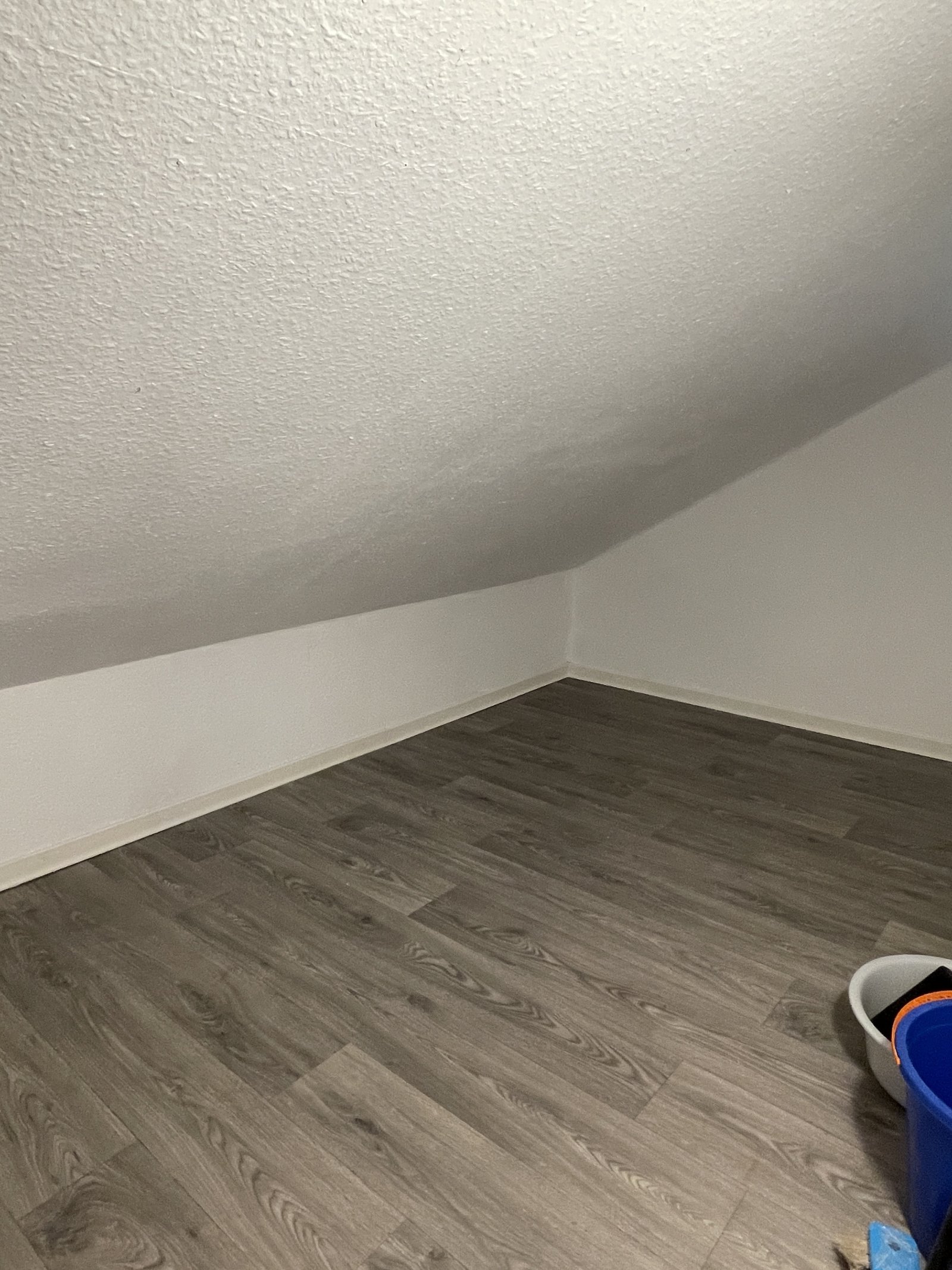 Charmante Dachgeschosswohnung in Pirmasens-Erlenbrunn