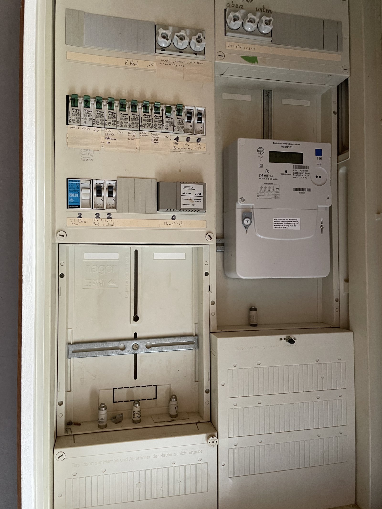 Sanierungspaket: 9 Interessante Wohneinheiten (2 MFH, 3 Reihenhäuser)in Pirmasens