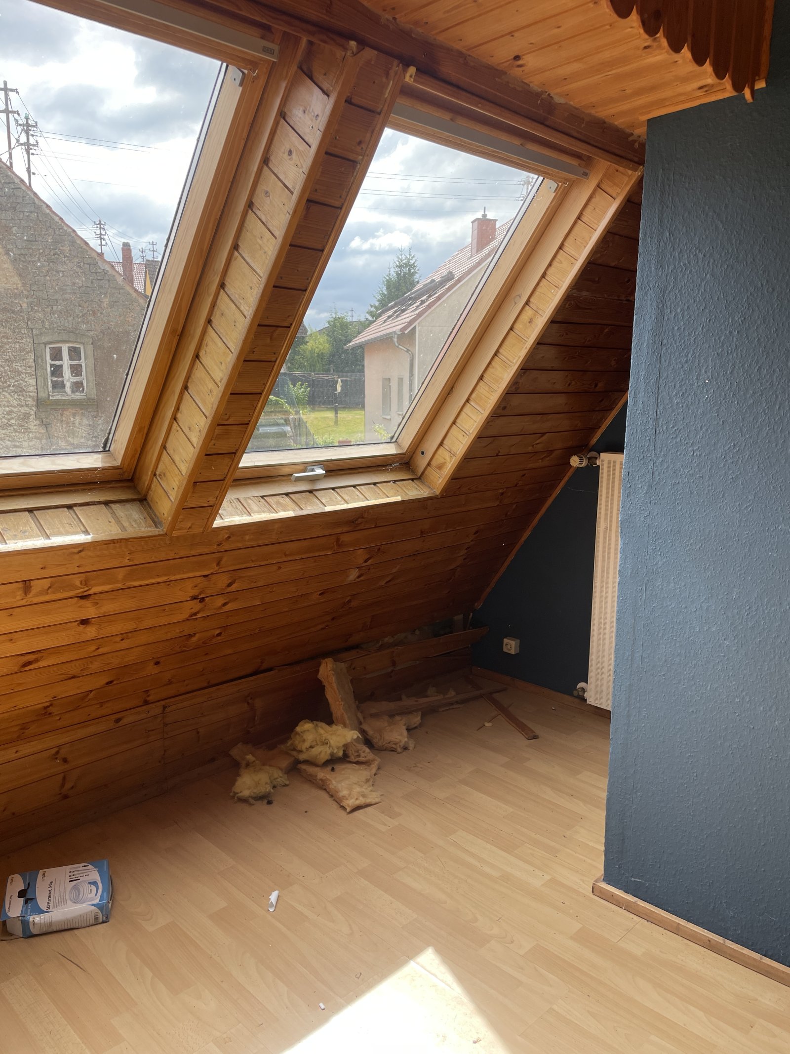 Sanierungspaket: 9 Interessante Wohneinheiten (2 MFH, 3 Reihenhäuser)in Pirmasens