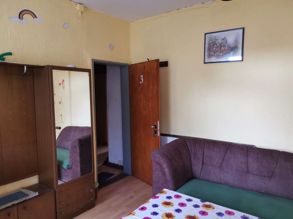 Sanierungspaket: 9 Interessante Wohneinheiten (2 MFH, 3 Reihenhäuser)in Pirmasens