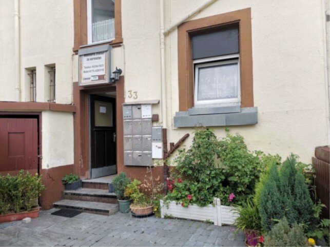 Sanierungspaket: 9 Interessante Wohneinheiten (2 MFH, 3 Reihenhäuser)in Pirmasens