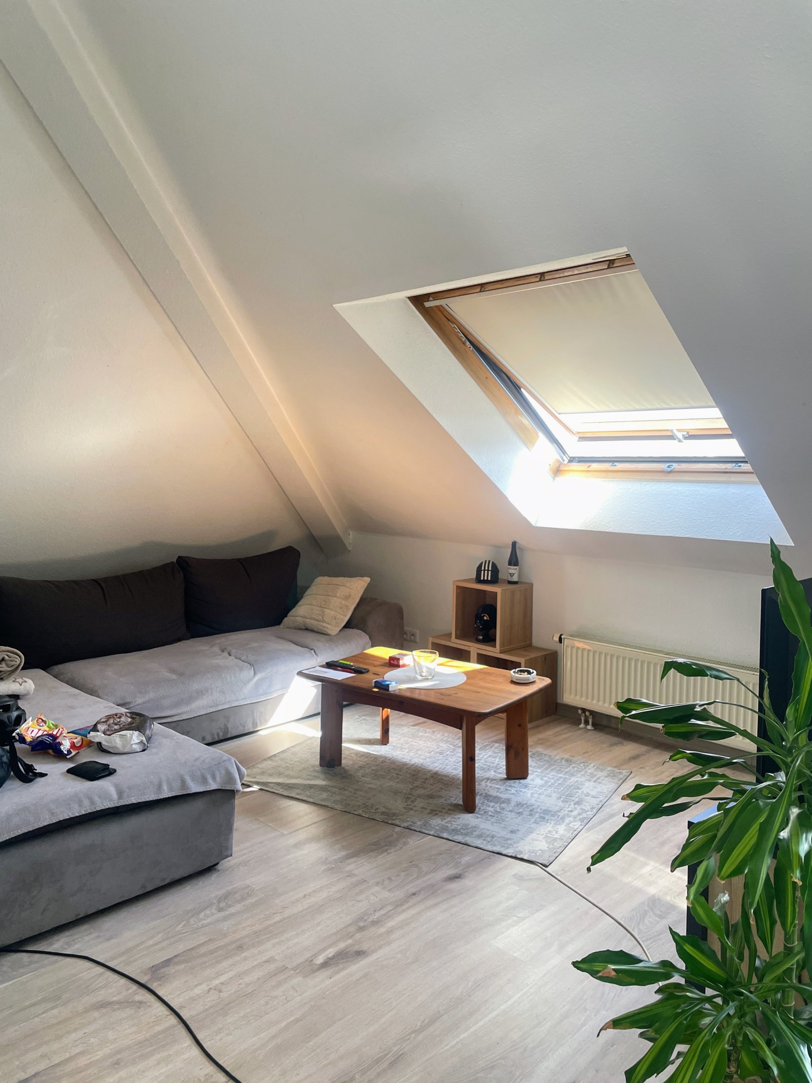 1 Zimmer, Küche und Bad-Wohnung mit Balkon in Winzeln