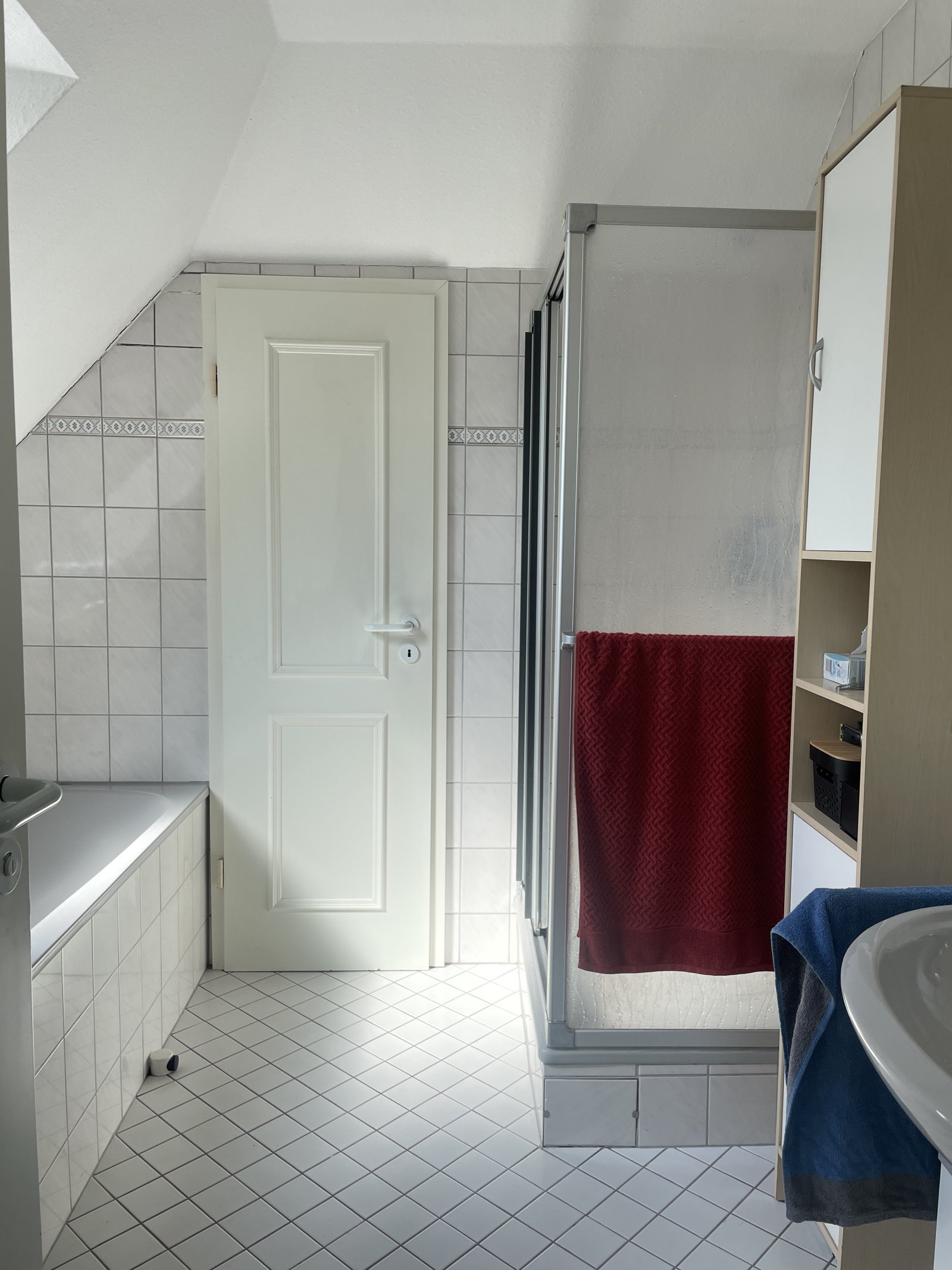 1 Zimmer, Küche und Bad-Wohnung mit Balkon in Winzeln