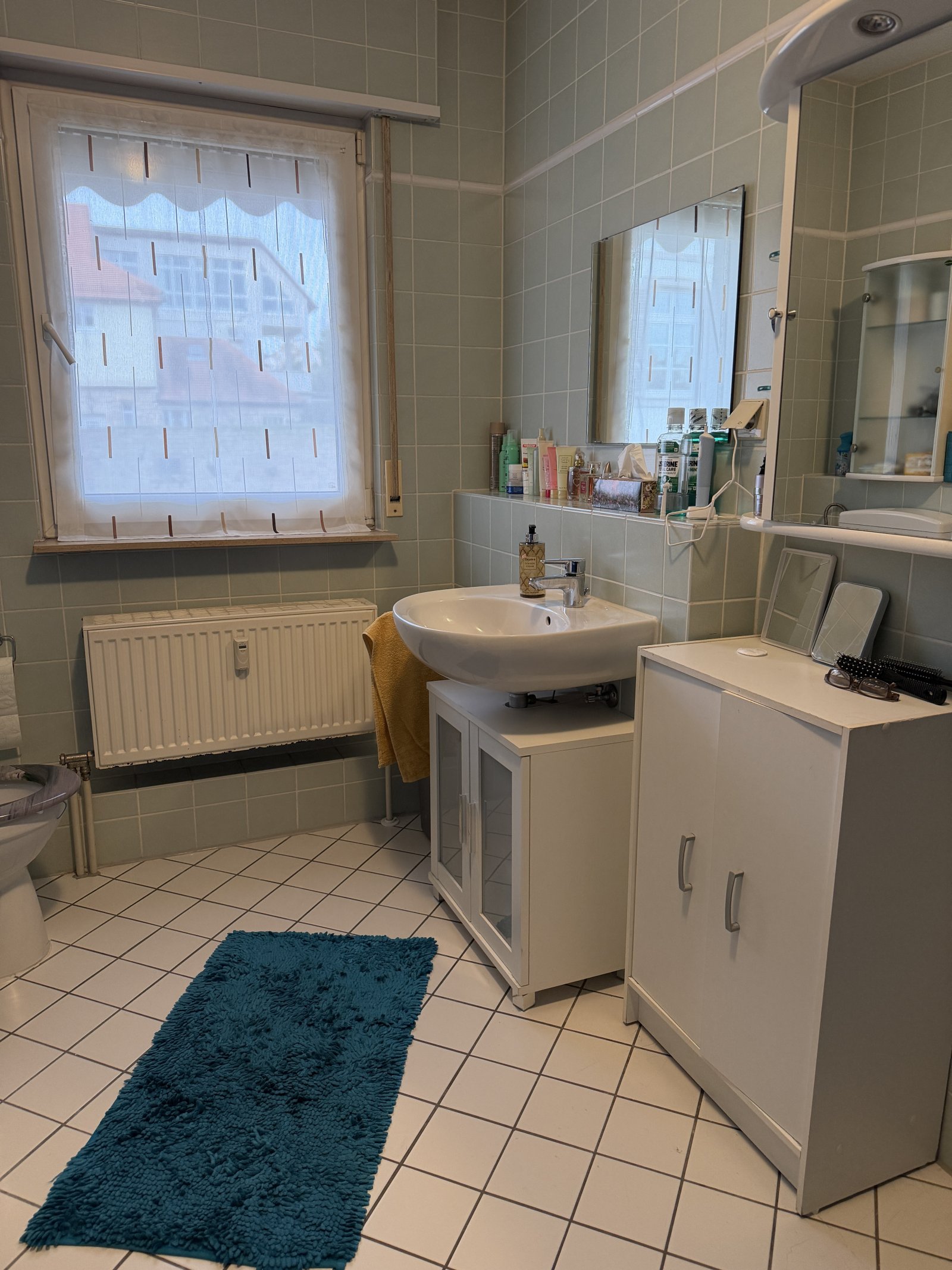 Gepflegte 2 ZKB-Wohnung in sehr gepflegter Wohnanlage in Neustadt