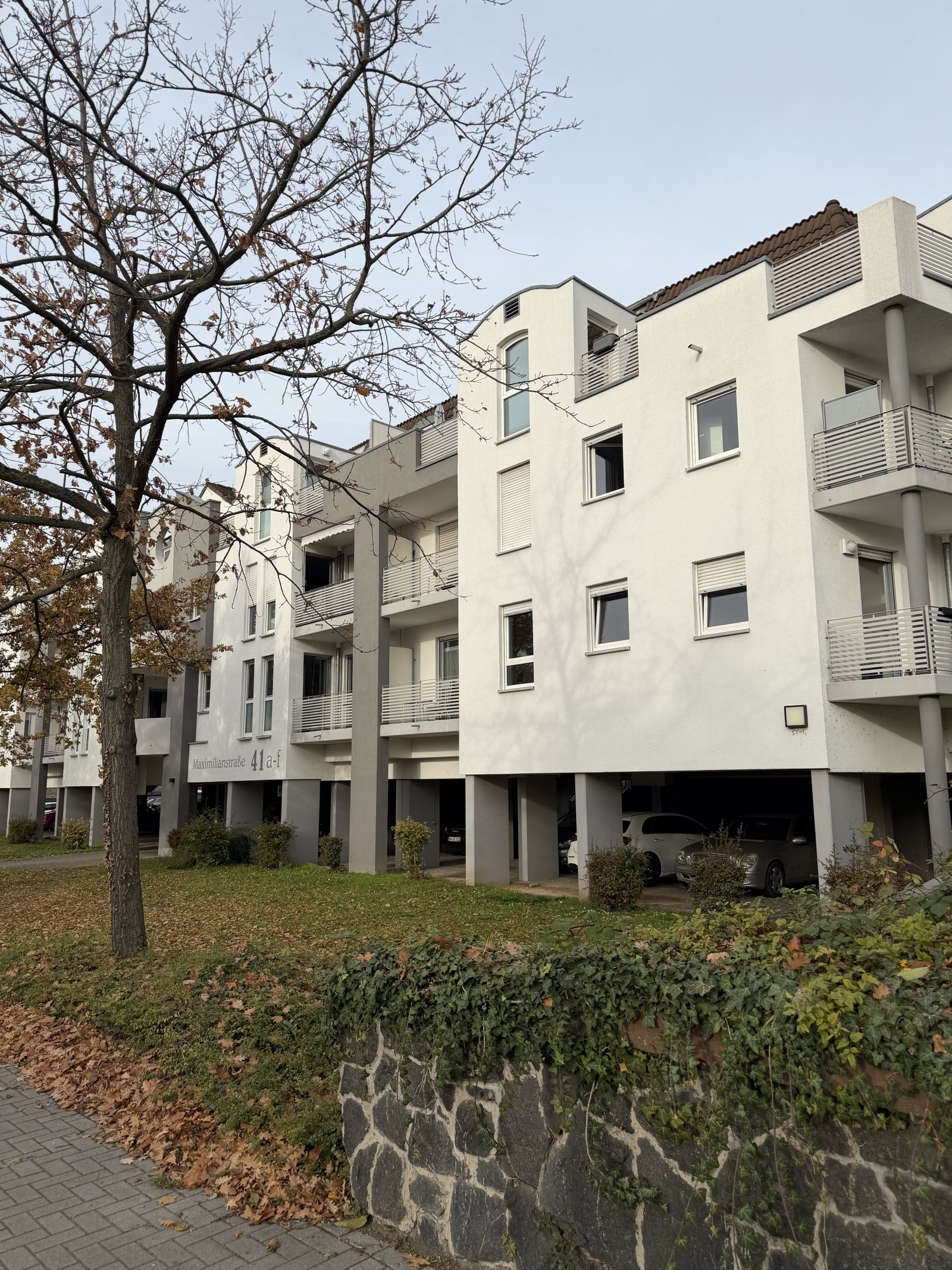 Gepflegte 2 ZKB-Wohnung in sehr gepflegter Wohnanlage in Neustadt