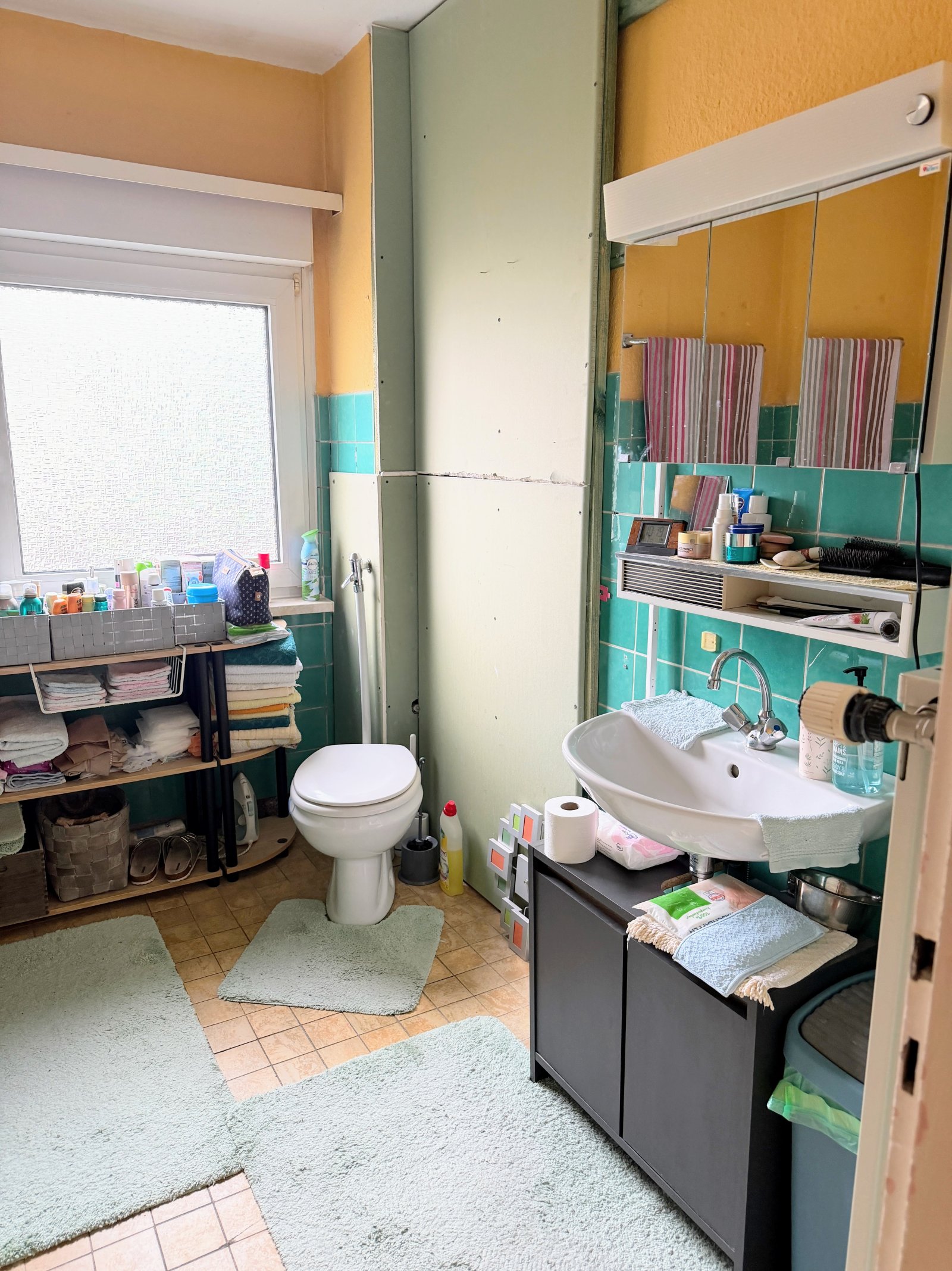 Gepflegtes Zwei- bis Dreifamilienhaus mit Ausbaupotential