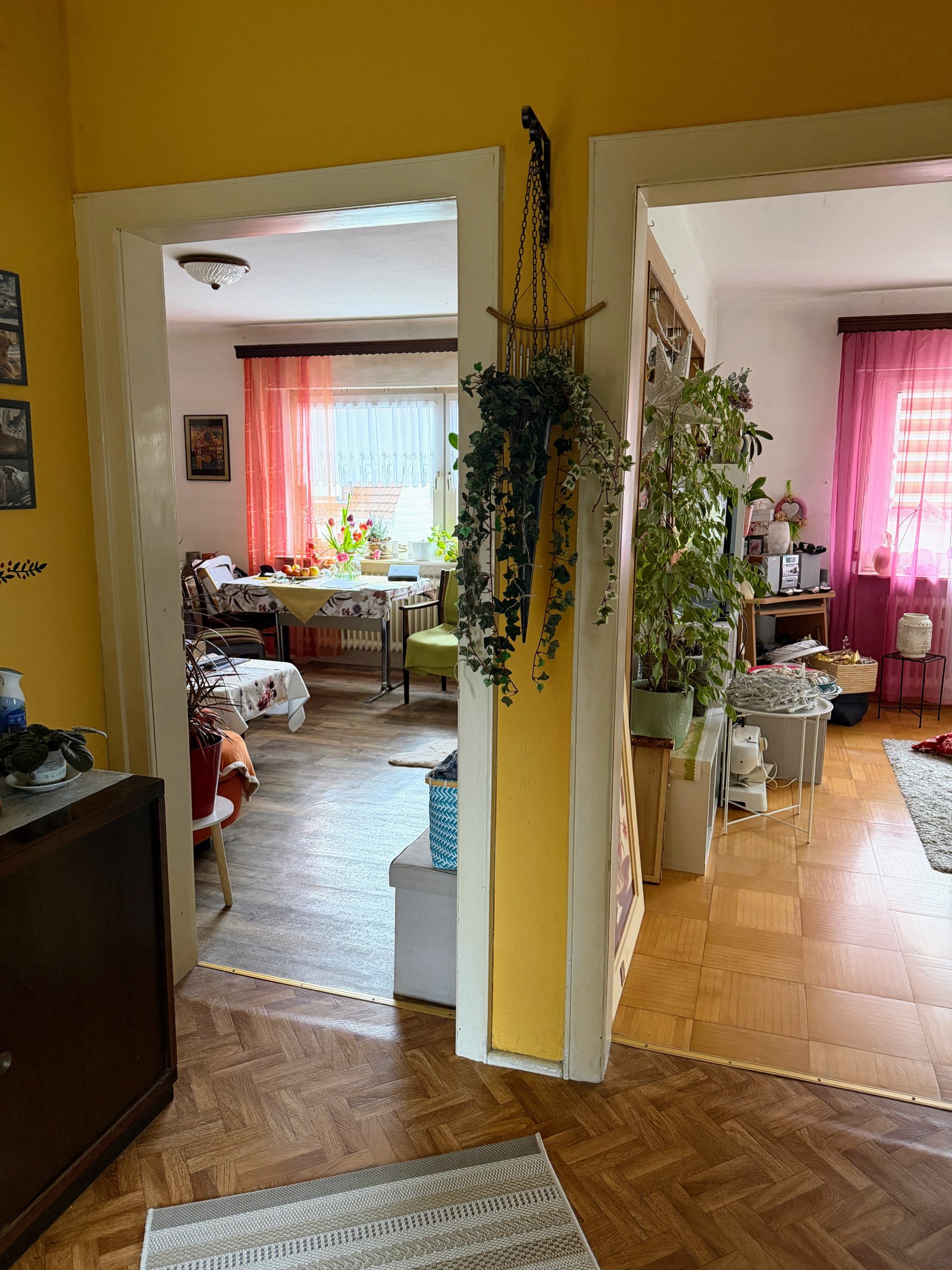 Gepflegtes Zwei- bis Dreifamilienhaus mit Ausbaupotential