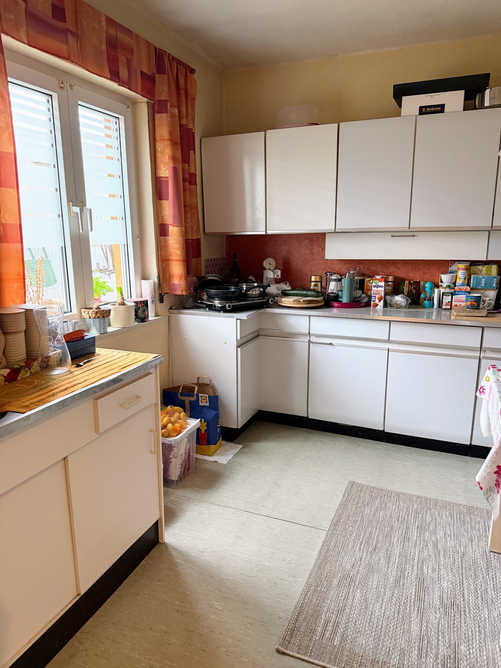 Gepflegtes Zwei- bis Dreifamilienhaus mit Ausbaupotential