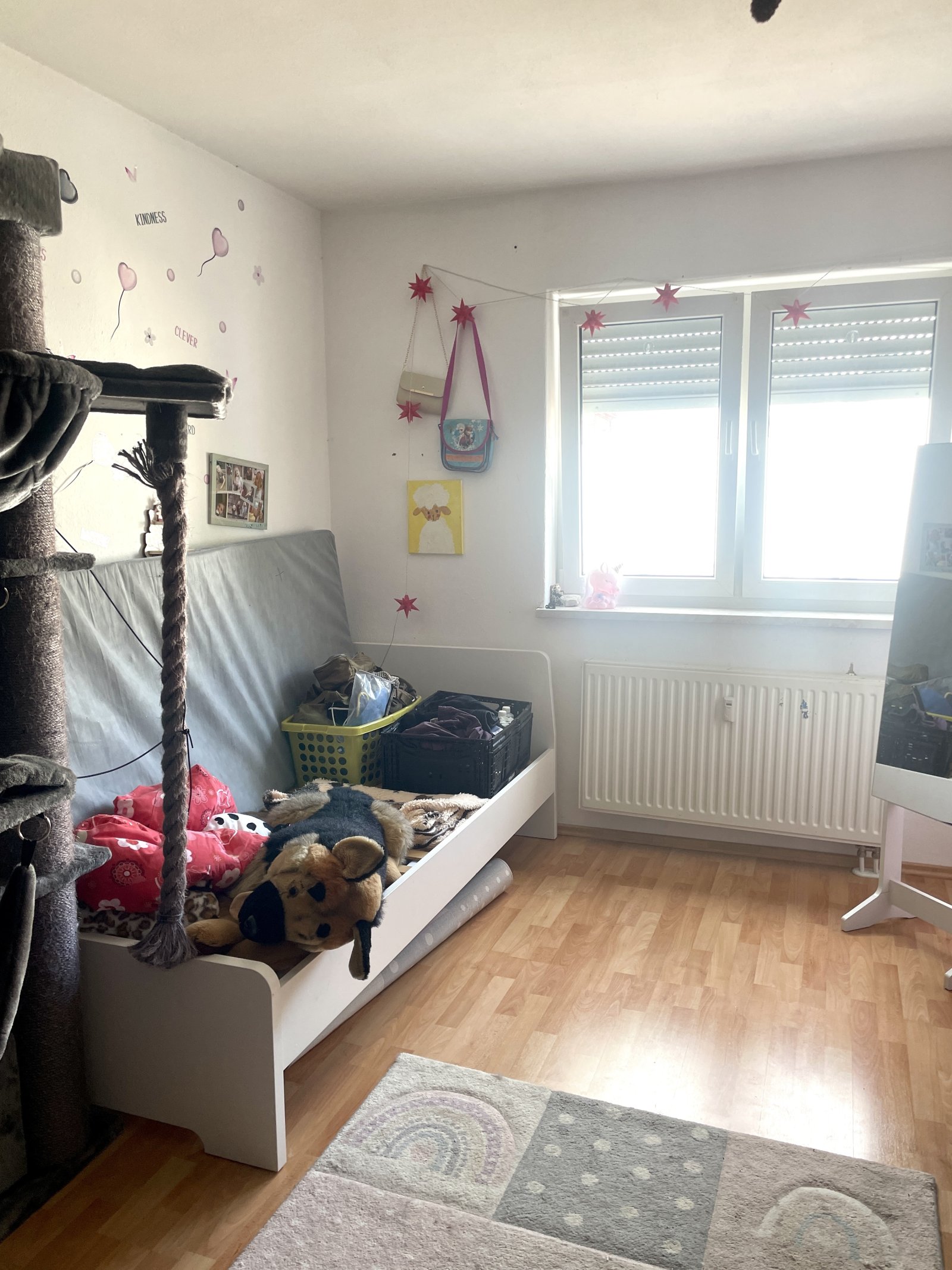Gepflegte 3 Zimmer, Küche und Bad Wohnung mit Balkon nähe Bahnhof