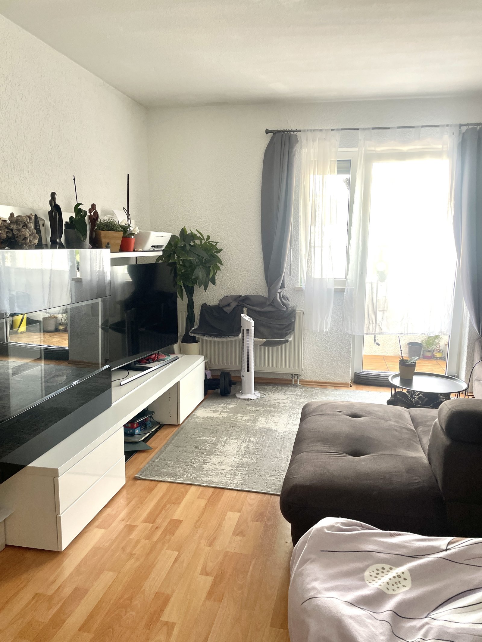 Gepflegte 3 Zimmer, Küche und Bad Wohnung mit Balkon nähe Bahnhof