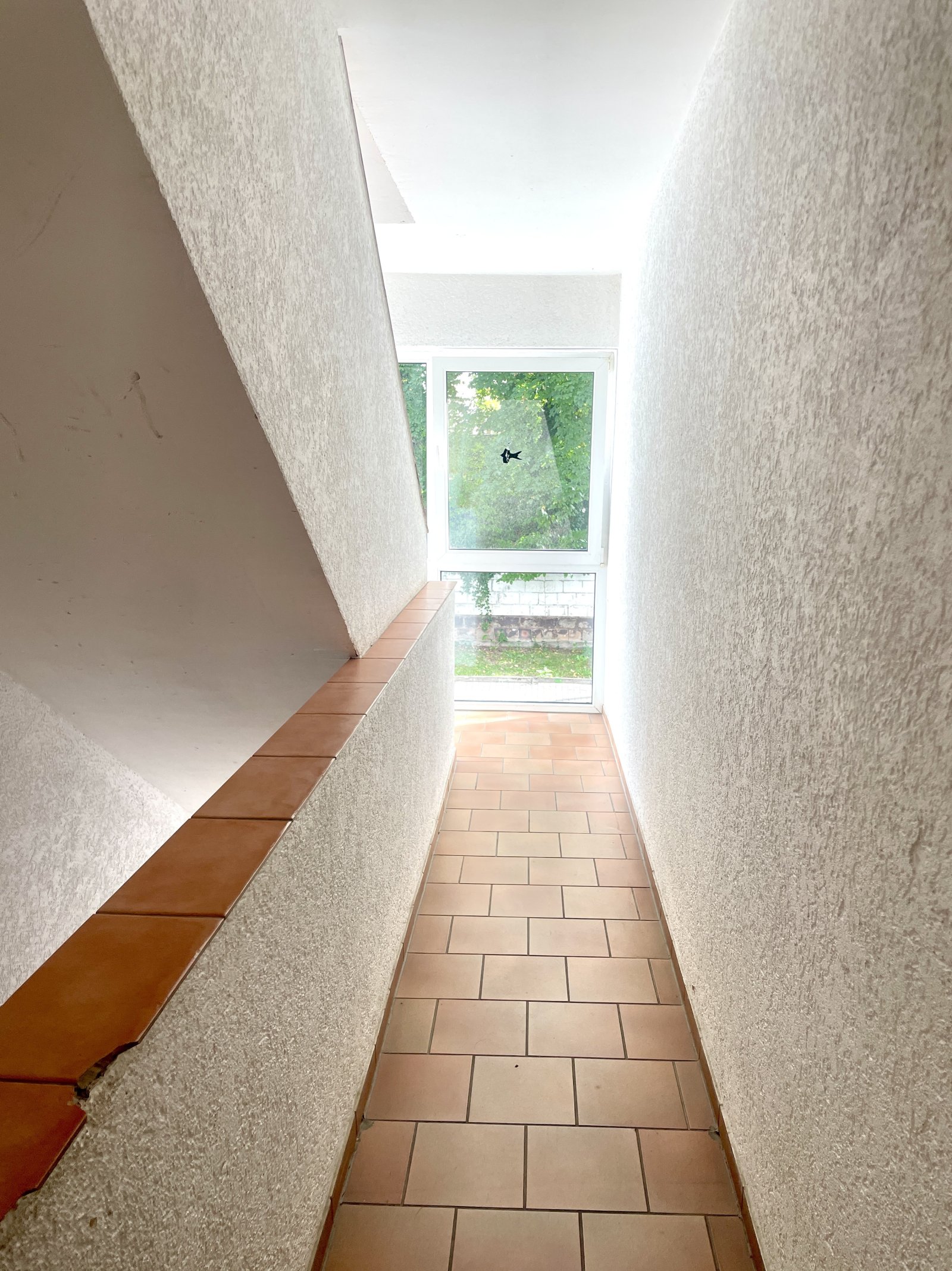 Gepflegte 3 Zimmer, Küche und Bad Wohnung mit Balkon nähe Bahnhof