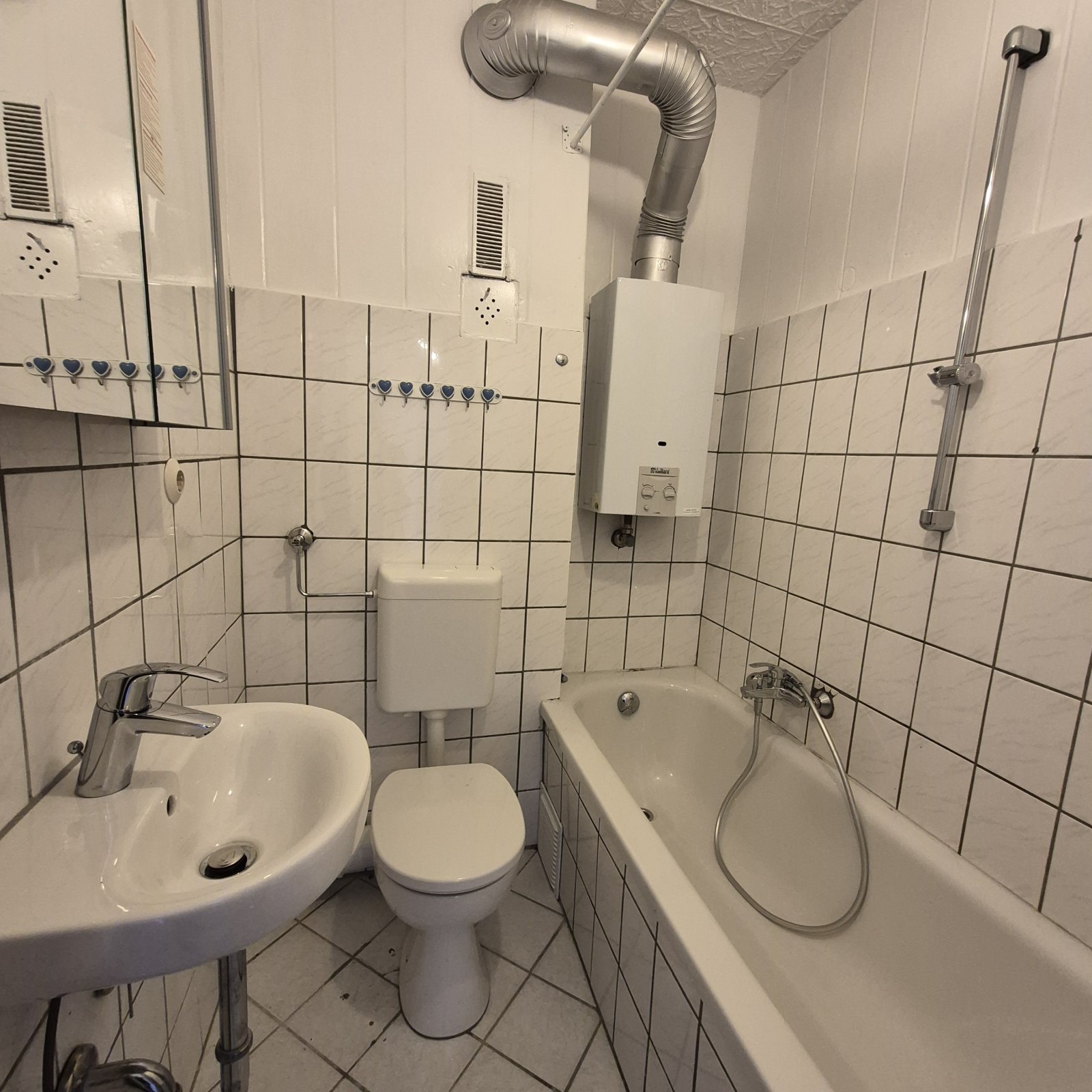 Helle 2 ZKB Wohnung mit Balkon in zentraler Lage 