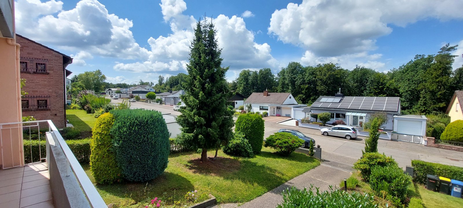 Beste Lage Pirmasens-Ruhbank gepflegtes Reihenendhaus mit Sommerstube