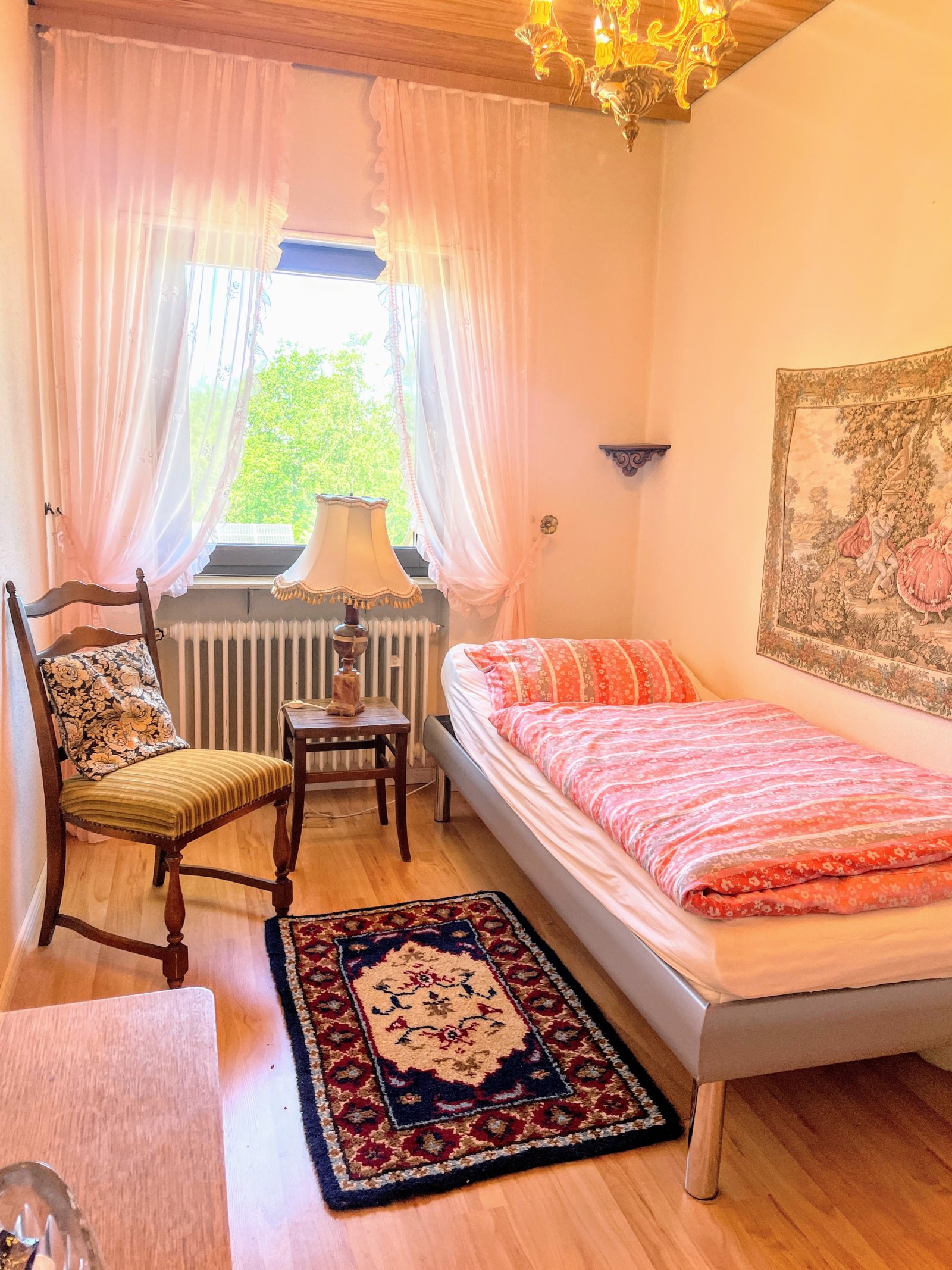 Beste Lage Pirmasens-Ruhbank gepflegtes Reihenendhaus mit Sommerstube