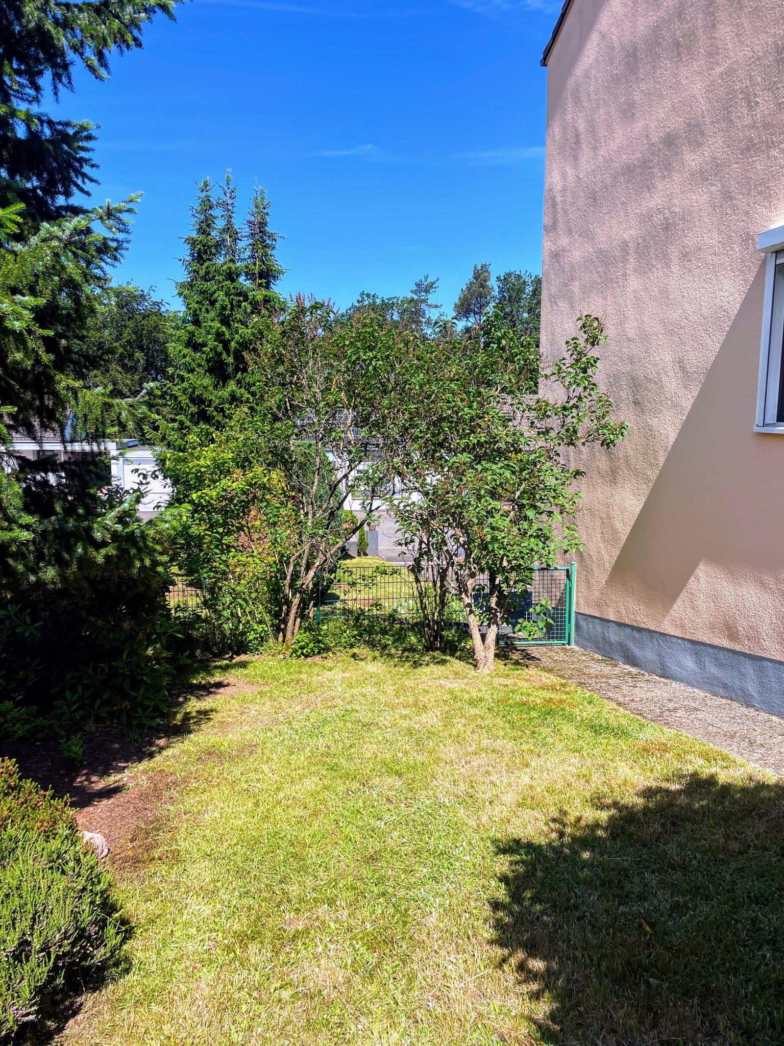 Beste Lage Pirmasens-Ruhbank gepflegtes Reihenendhaus mit Sommerstube