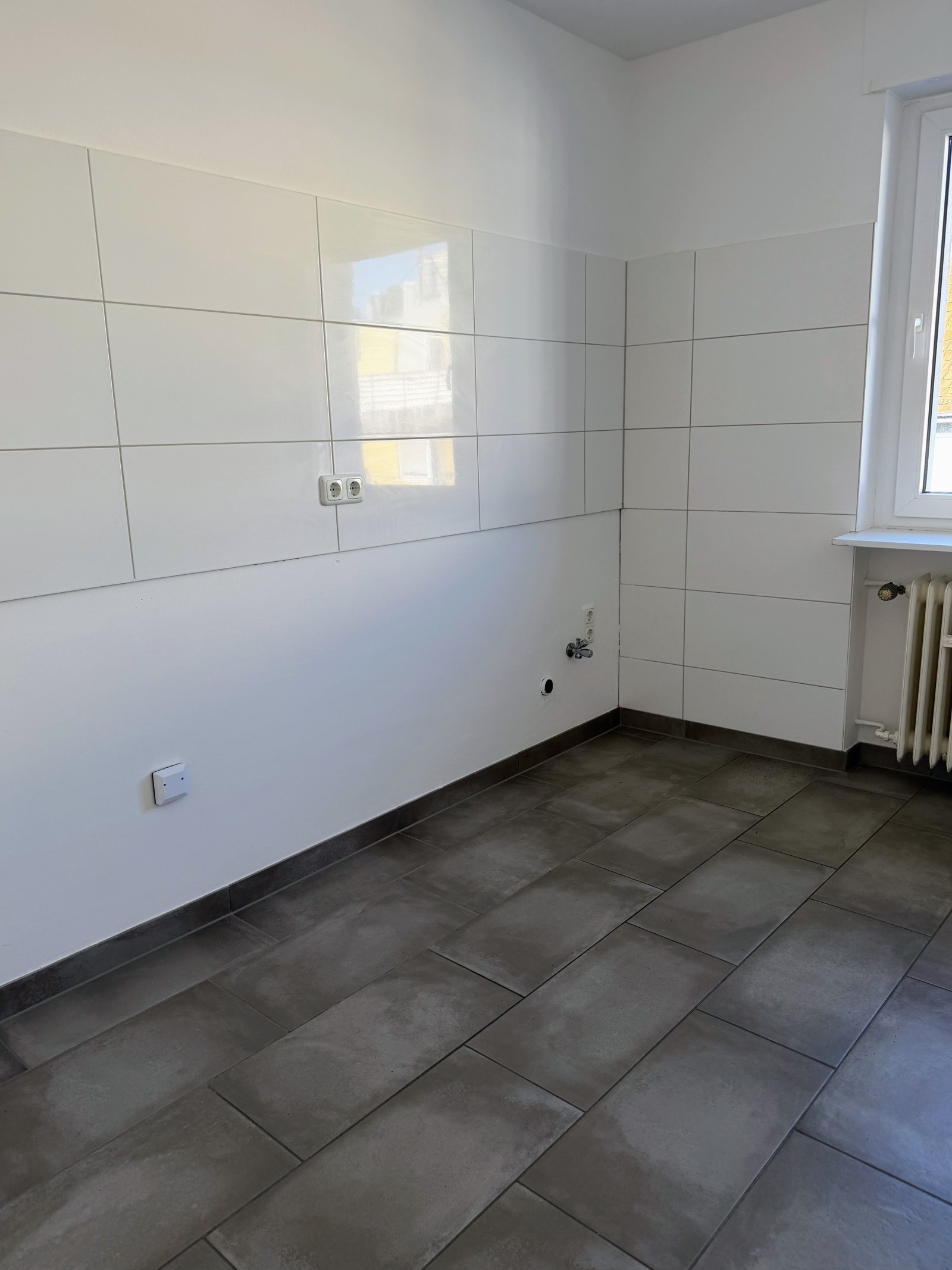 Neu sanierte 3-ZKB-Wohnung mit Wintergarten – Erstbezug nach Sanierung