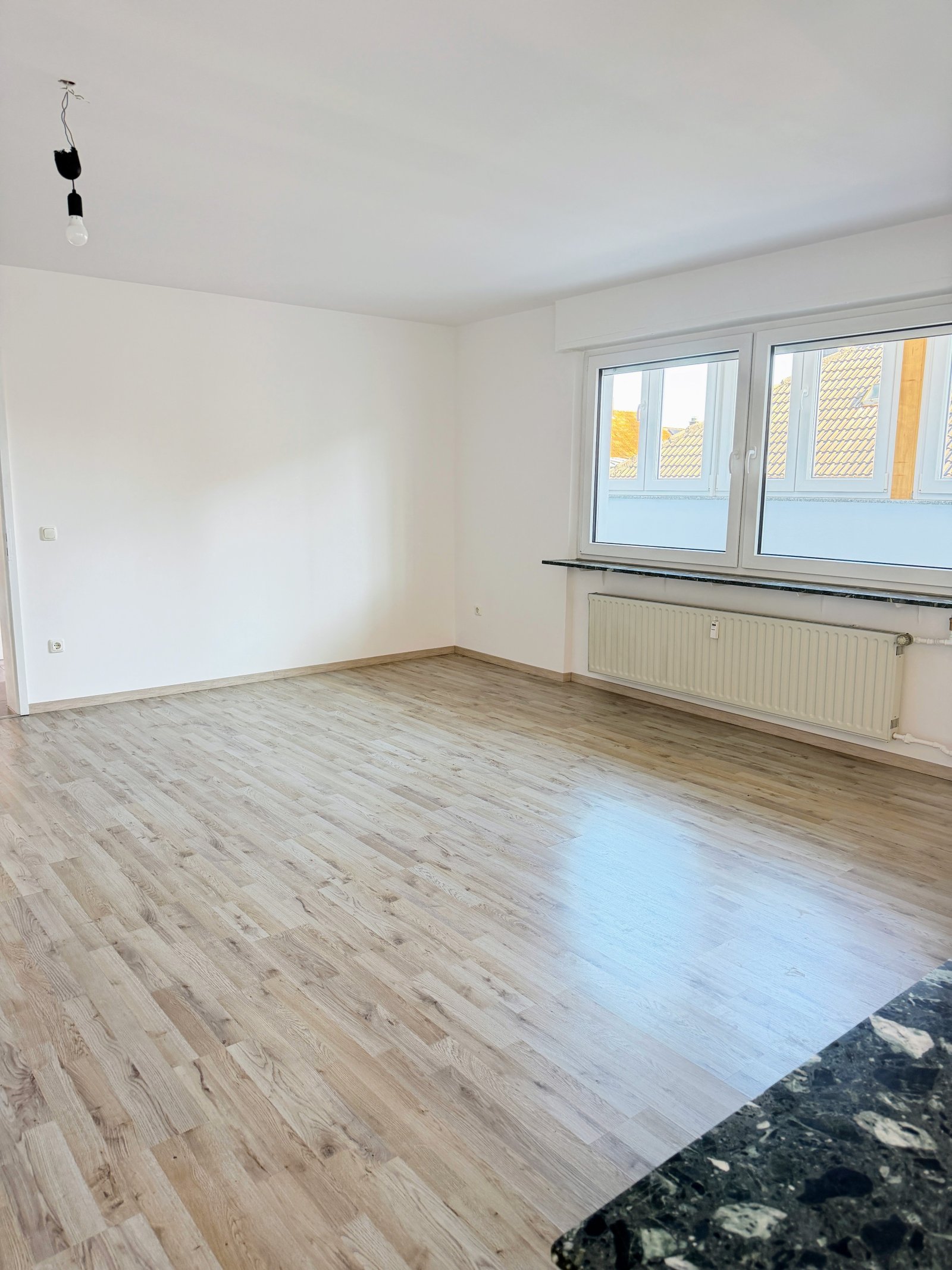 Neu sanierte 3-ZKB-Wohnung mit Wintergarten – Erstbezug nach Sanierung