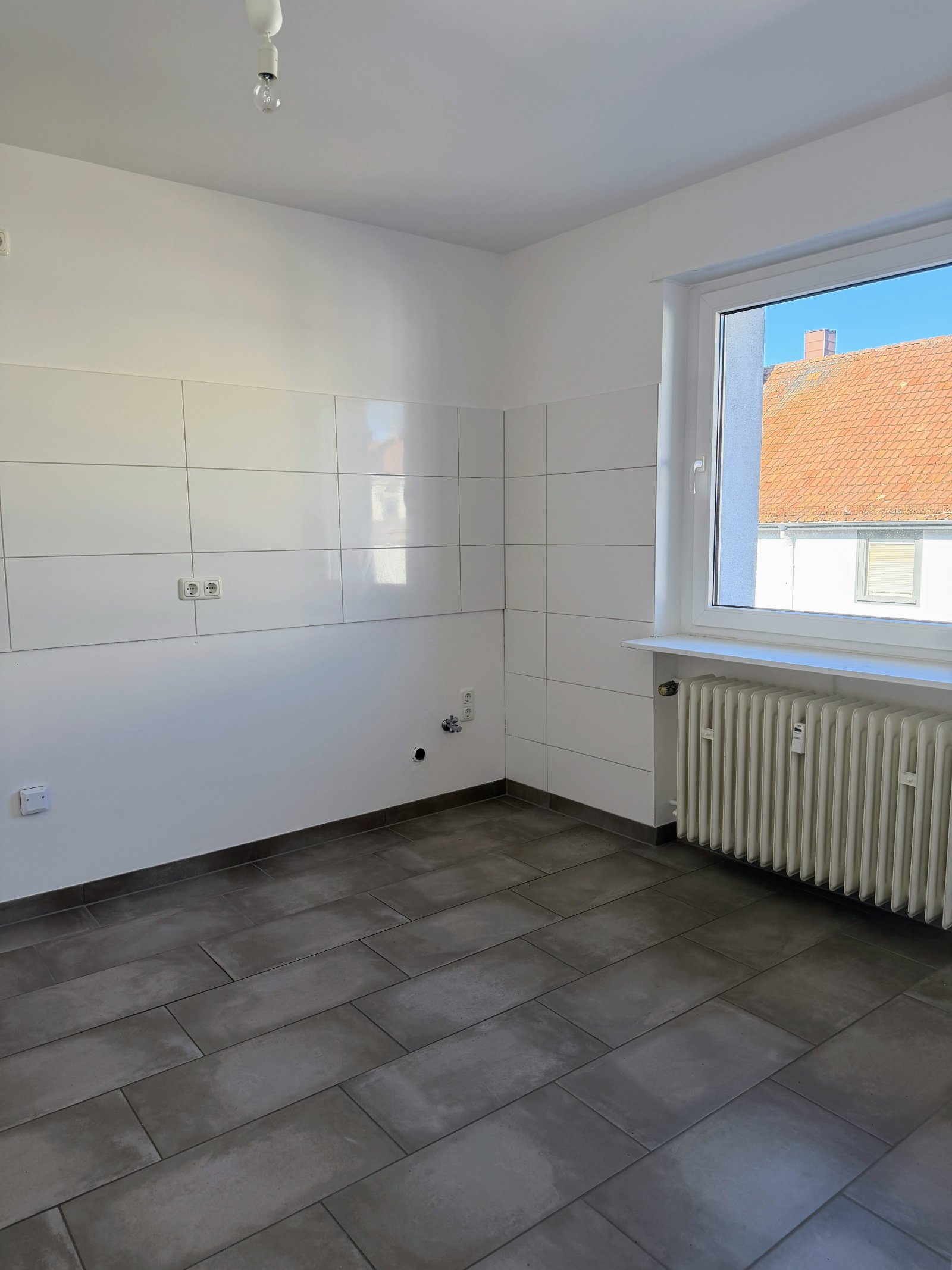 Neu sanierte 3-ZKB-Wohnung mit Wintergarten – Erstbezug nach Sanierung