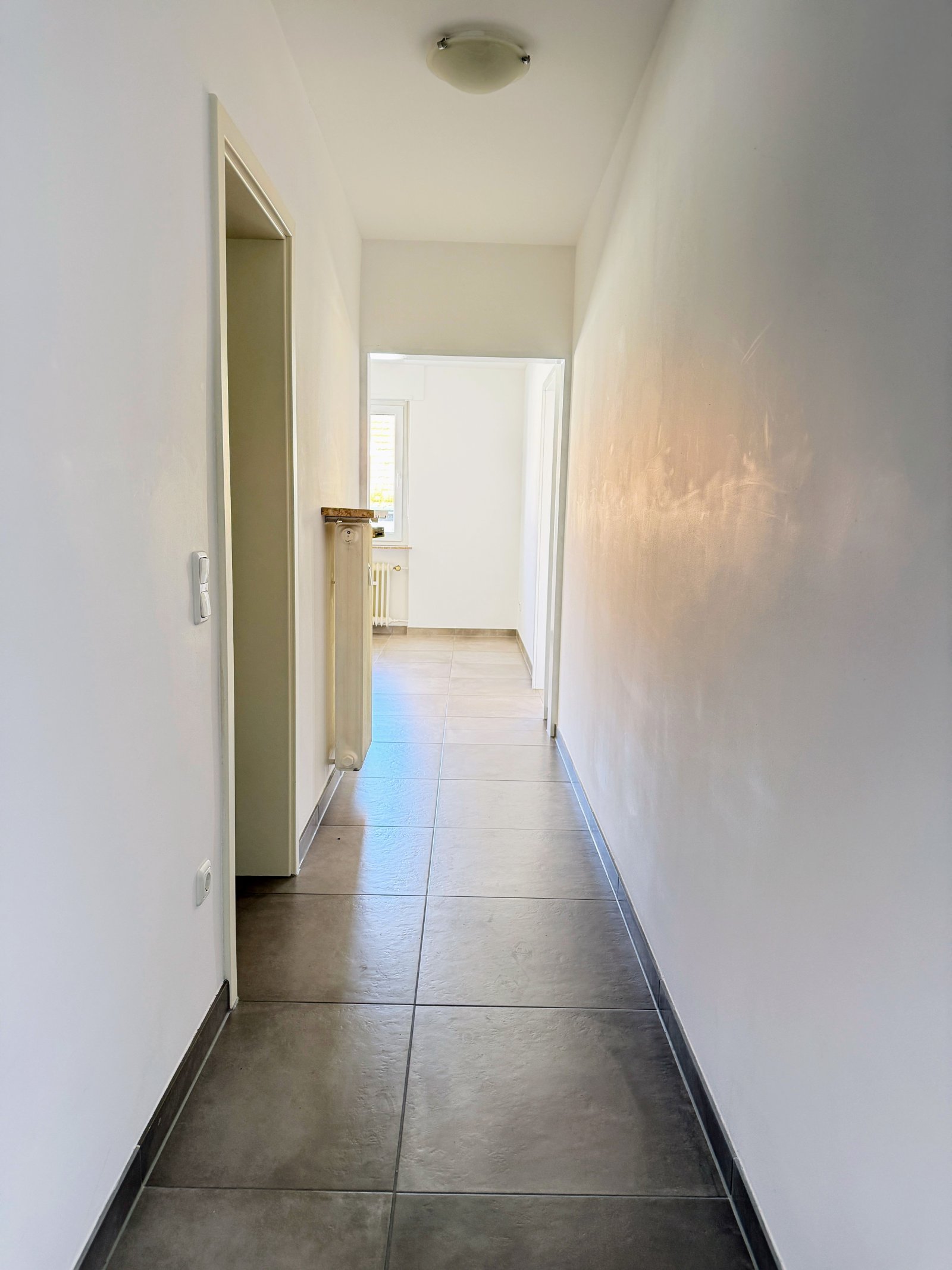 Neu sanierte 3-ZKB-Wohnung mit Wintergarten – Erstbezug nach Sanierung