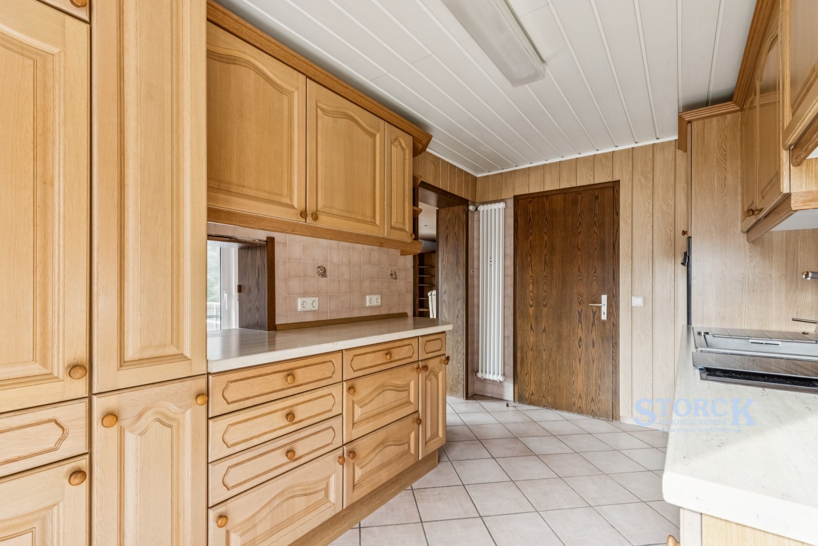 Wohnen mit Burgblick - Einfamilienhaus in ruhiger Waldrandlage mit großem Grundstück