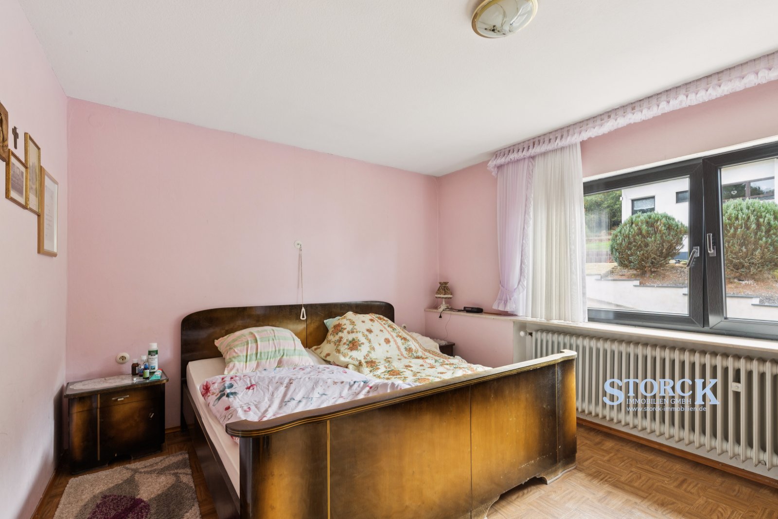  Viel Platz für neue Ideen – Wohnhaus mit zwei Garagen, Balkon und kleinem Garten Lemberg-Langmühle