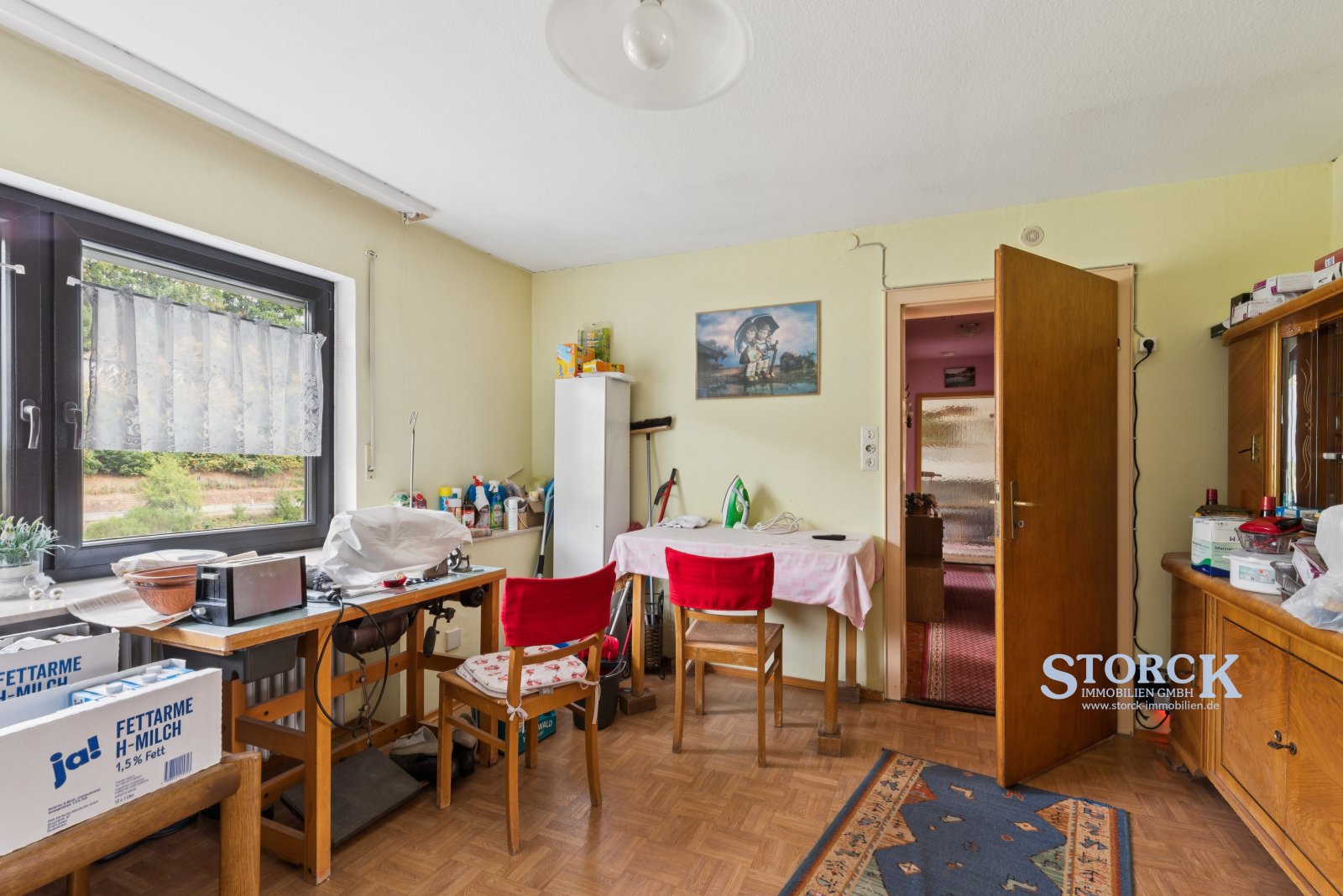  Viel Platz für neue Ideen – Wohnhaus mit zwei Garagen, Balkon und kleinem Garten Lemberg-Langmühle