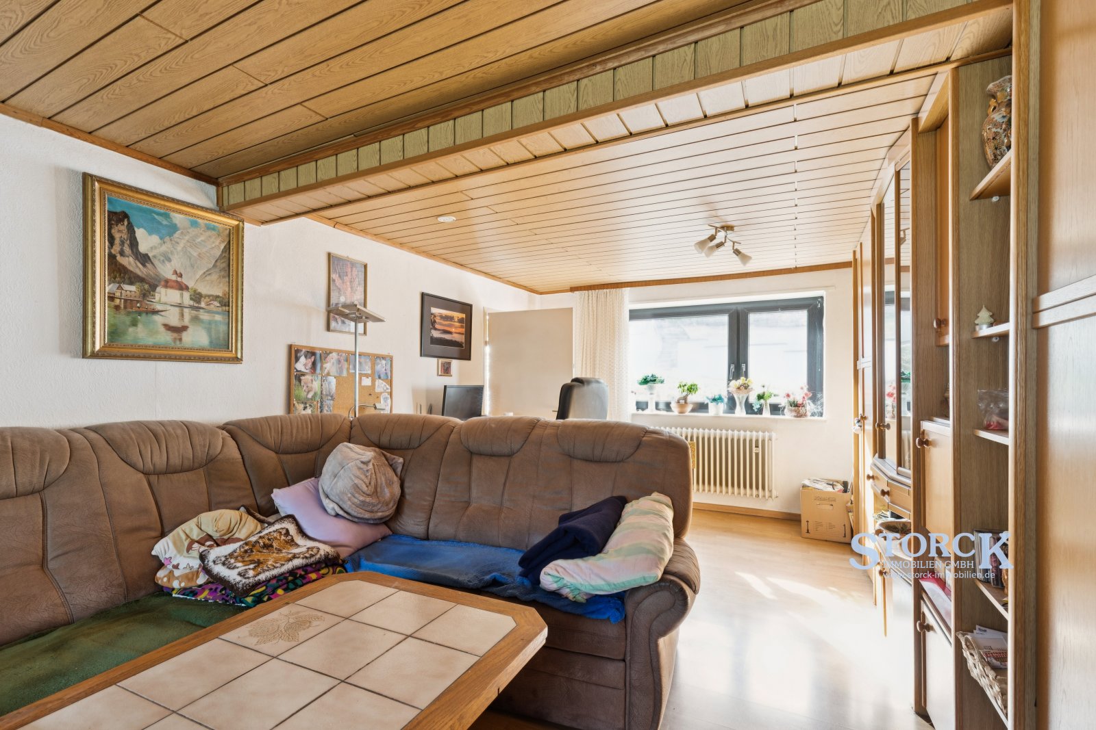  Viel Platz für neue Ideen – Wohnhaus mit zwei Garagen, Balkon und kleinem Garten Lemberg-Langmühle
