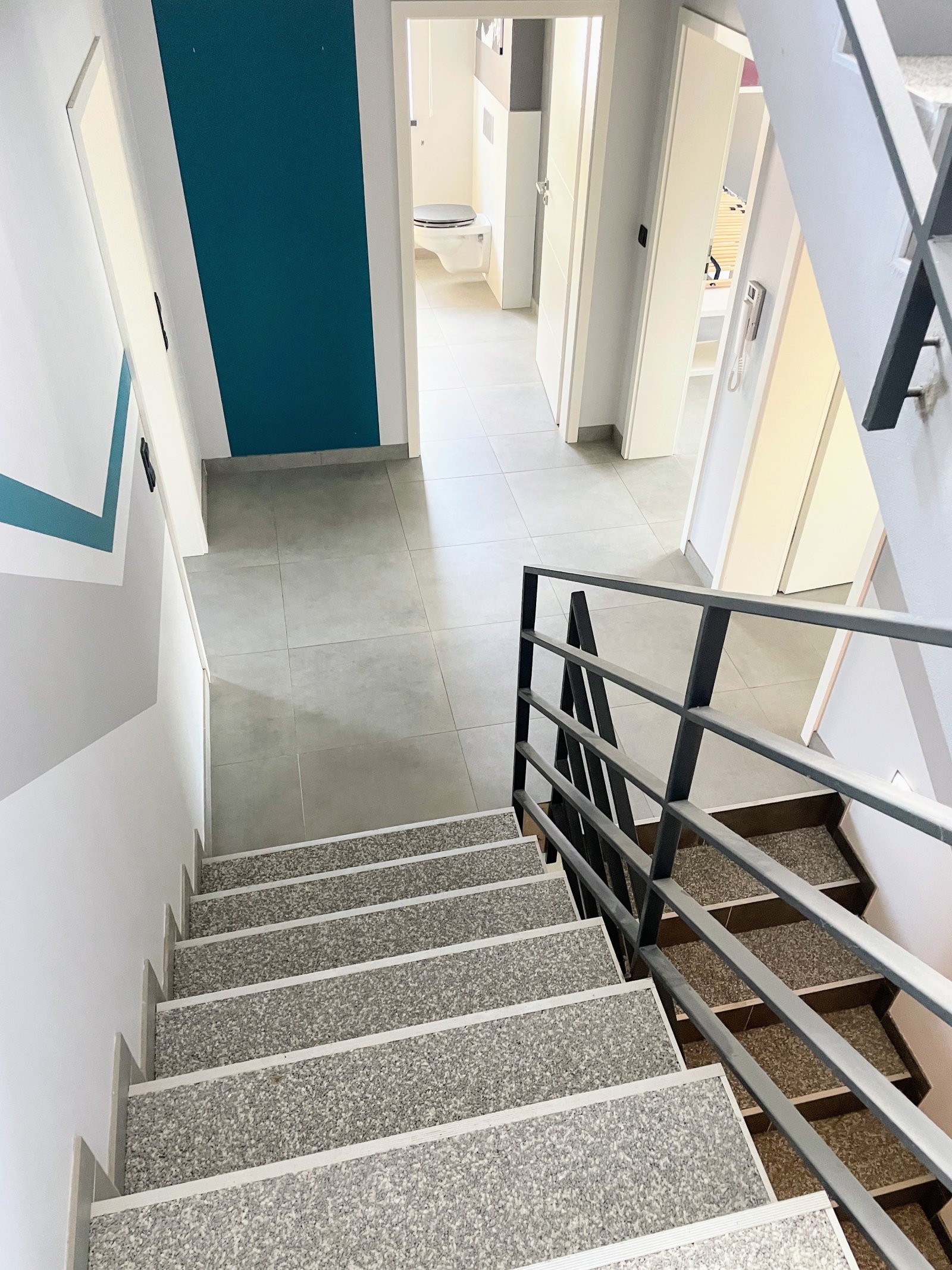 Treppenhaus zur Dachterrasse Treppenhaus zur Dachterrasse