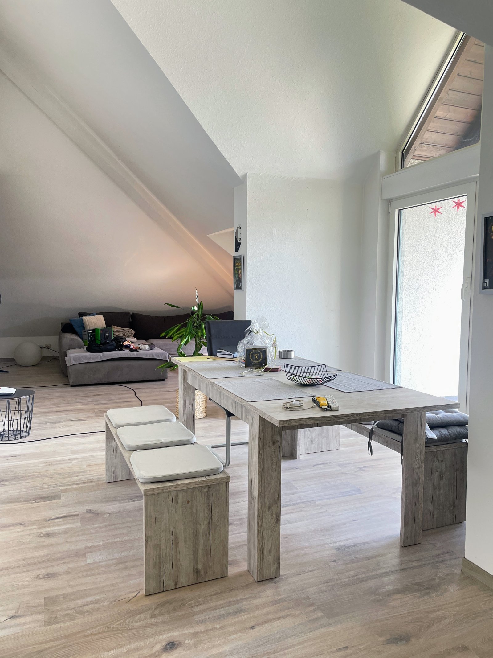 Pirmasens: 1 Zimmer, Küche und Bad-Wohnung mit Balkon in Winzeln 